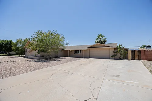 5018 N 64th Ln Photo 1