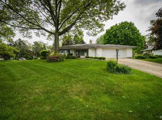 17280 Parker Dr, South Bend, IN 46635