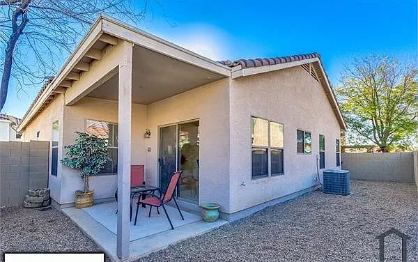 3 bed, 1400 sqft, $2,700 — Photo 4