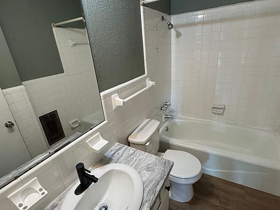 4th image of 797 McMurry Blvd E #B