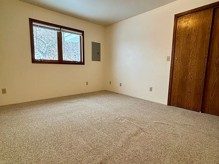 913 N. Park Ave — Photo 16