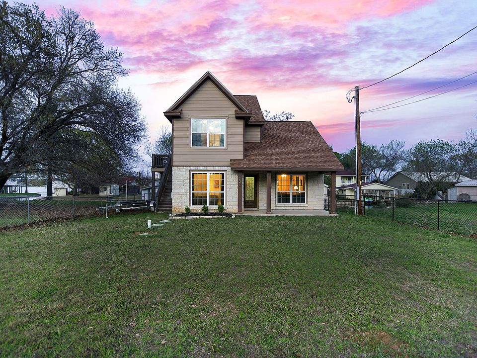 1st image of 523 Circle Dr