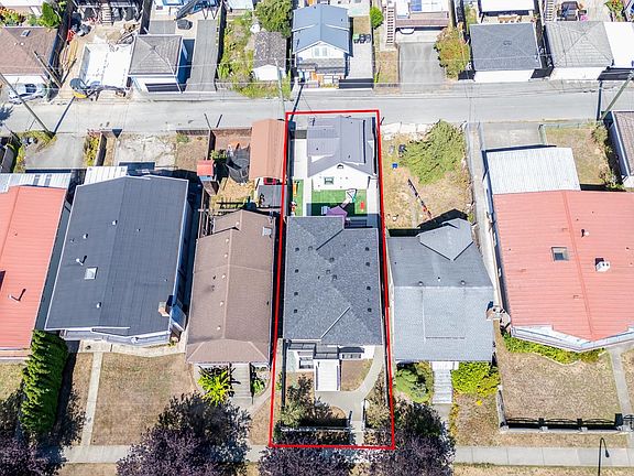 3rd image of 425 E 56th Ave
