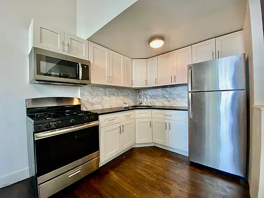 Rented by Carnegie Management Inc | media 20