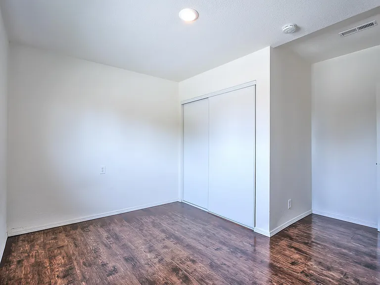 546 Hamilton Ave — Photo 14