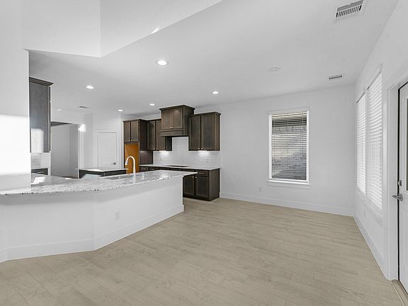 5th image of 1972 Golden Spruce Ln