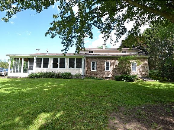 3rd image of 3353 Daansen Rd