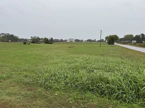 13903 Beaty Rd, Gravette, AR 72736