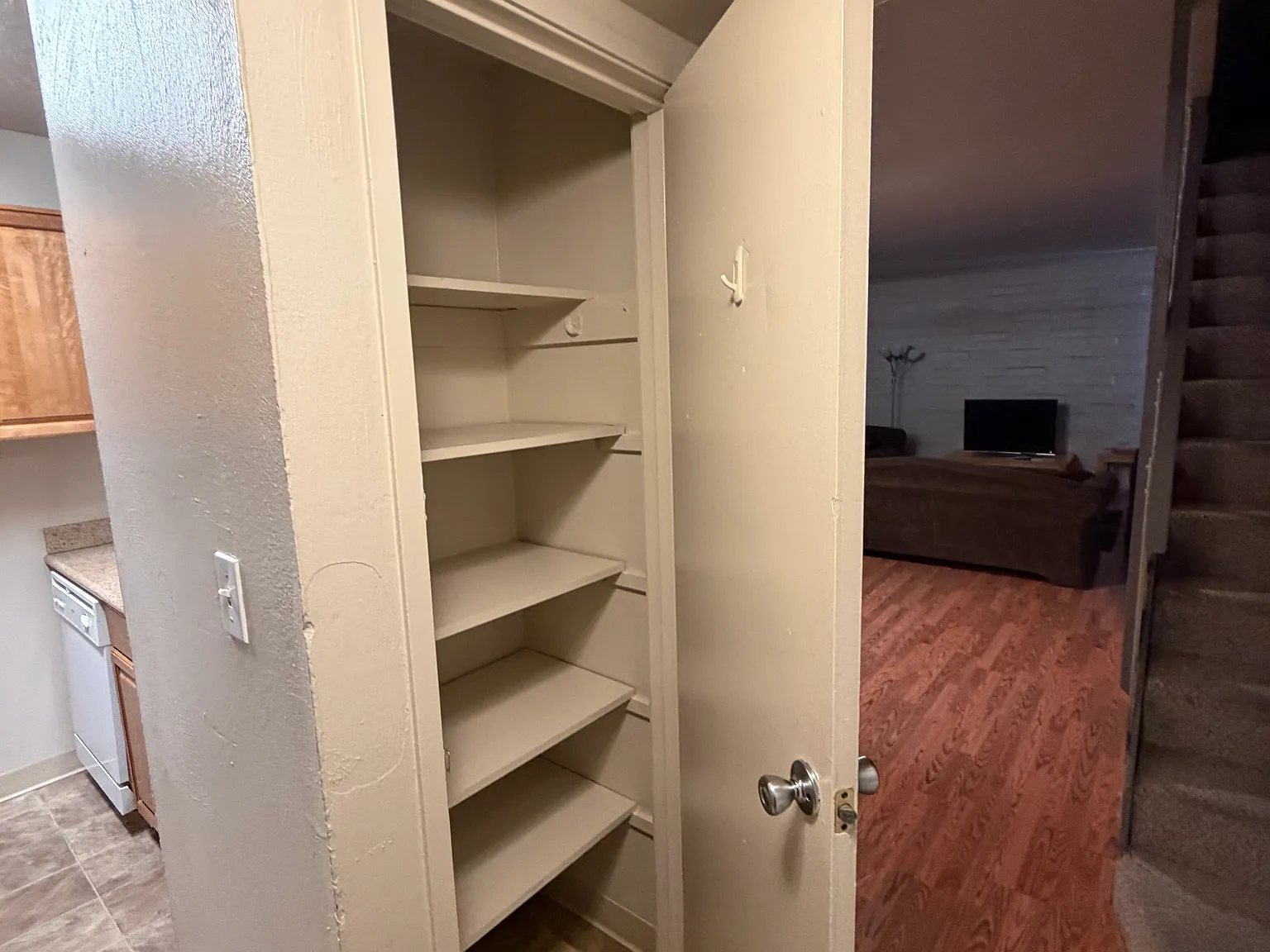 2 bed, 1086 sqft, $2,000 — Photo 4