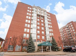 60 Old Mill Rd #209, Oakville, ON L6J7V9
