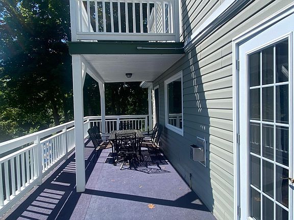 5th image of 140 Queen St