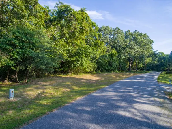 7 Chick Cove Dr, Hardyville, VA 23070