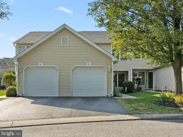 661 Teal Dr #15B, Etters, PA 17319