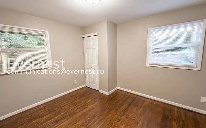 317 Westwood Dr — Photo 11
