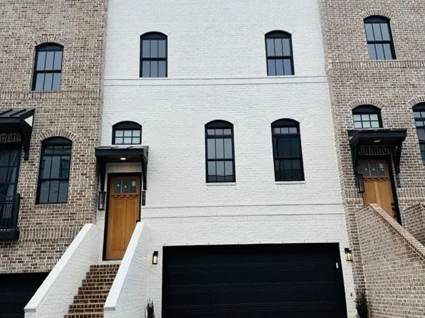 341 Sugarview Rd, Sugar Hill, GA 30518