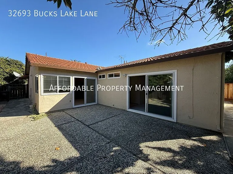 32693 Bucks Lake Ln — Photo 21