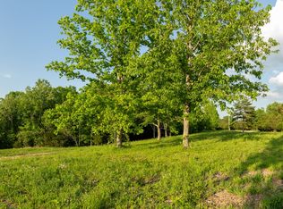 4 Pinewood Rd, Nunnelly, TN 37137