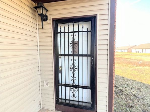 110 Country Villa Ln APT 2A