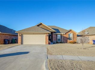 10725 SW 36th St, Yukon, OK 73099