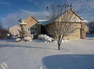 2581 Bonny Brook Dr, Howell, MI