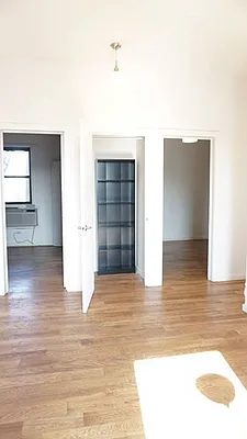 Rented by Nooklyn NYC LLC | media 11