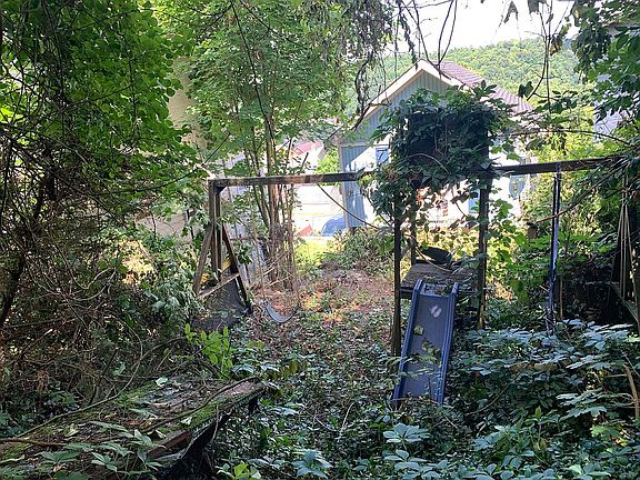 3rd image of 920 Shady Ave