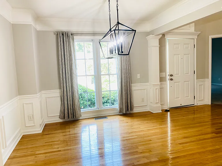 1705 Waterclose Ct — Photo 8