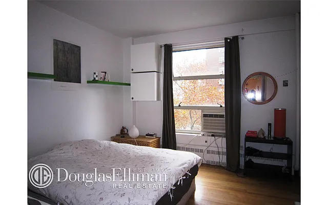 Sold by Douglas Elliman | media 15