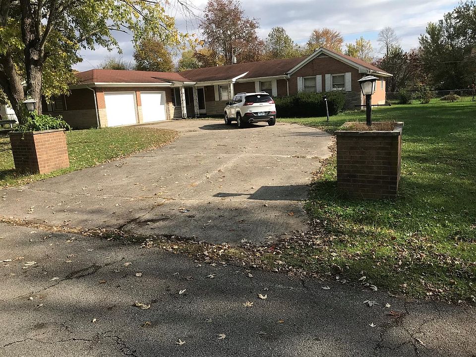 1st image of 610 Riverview St