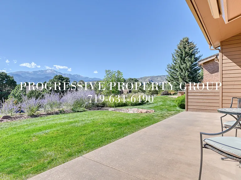 1120 Hill Cir — Photo 19