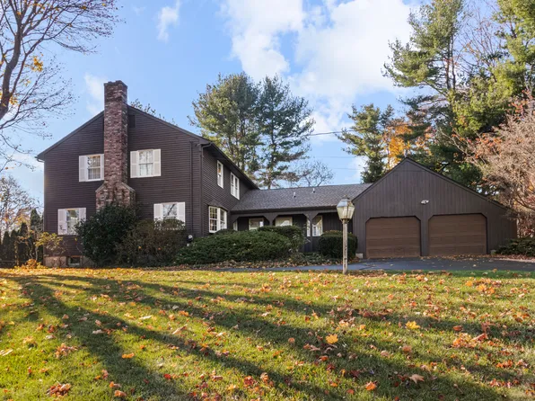 162 Christian Circle, Orange, CT 06477