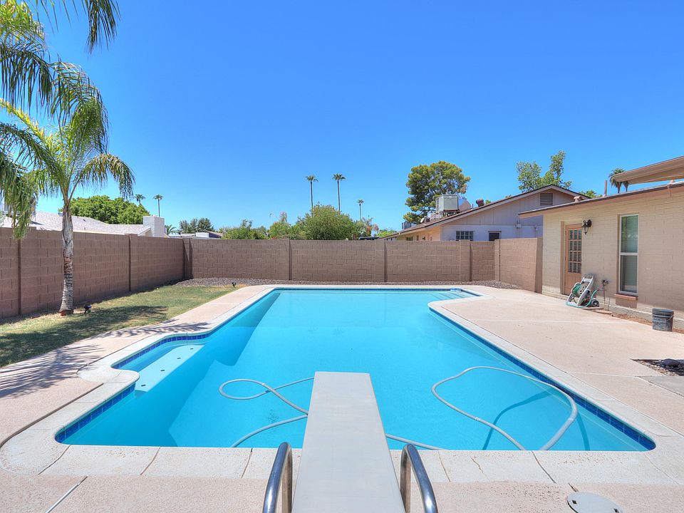 1st image of 2417 W Obispo Cir
