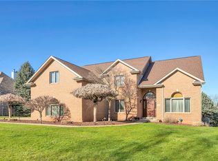 1030 Lexington Dr, Export, PA