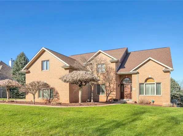 1030 Lexington Dr, Export, PA 15632