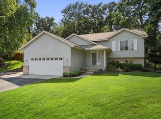 585 McKnight Rd S, Saint Paul, MN 55119