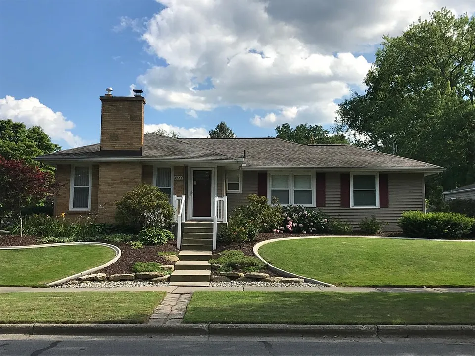 2940 Maplewood Dr SE