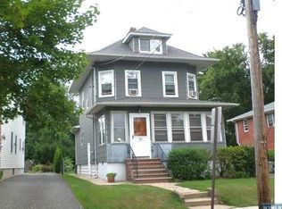 33 E Gouverneur Ave, Rutherford, NJ 07070