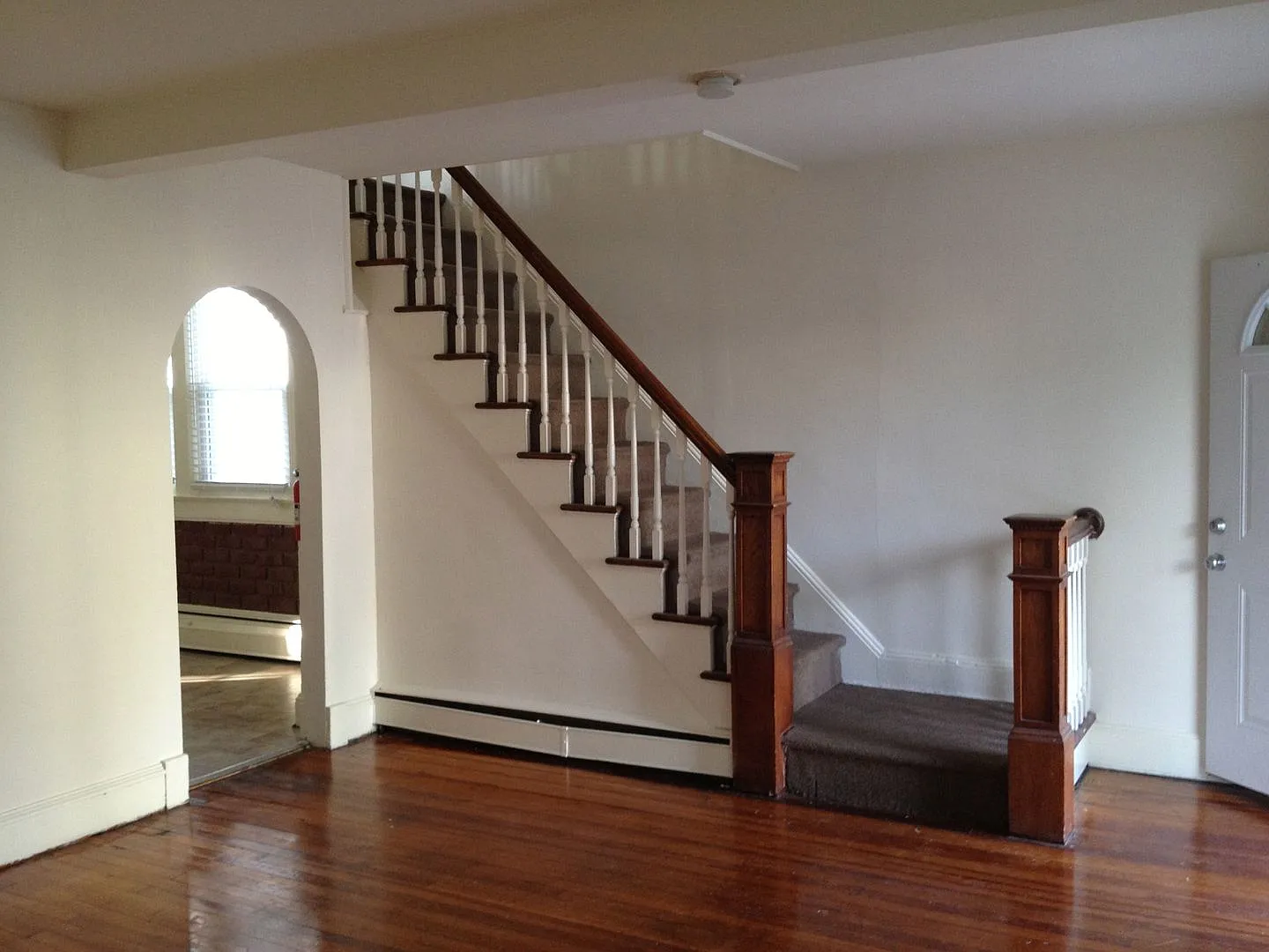 71 Huntington St — Photo 2