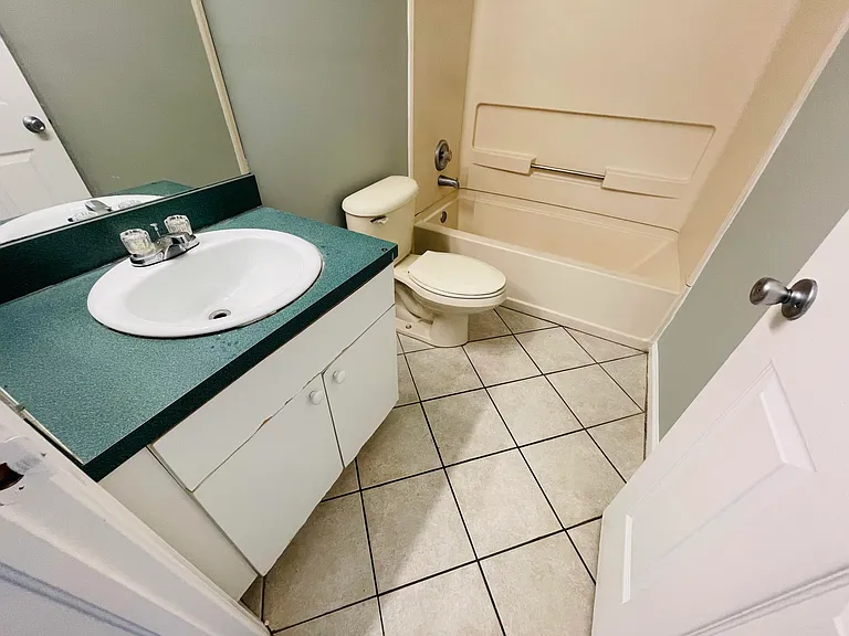 1654 Hawthorne Pl — Photo 15
