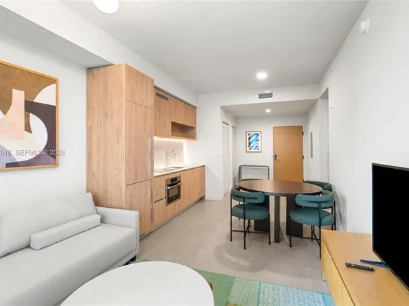 11 NE 6th St #2204, Miami, FL 33132