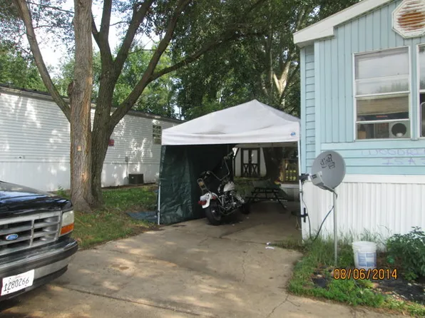 339 Lorraine Dr, Freeport, IL 61032