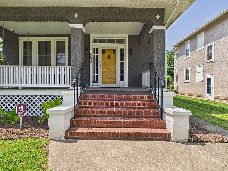 3302 Garland Ave — Photo 3