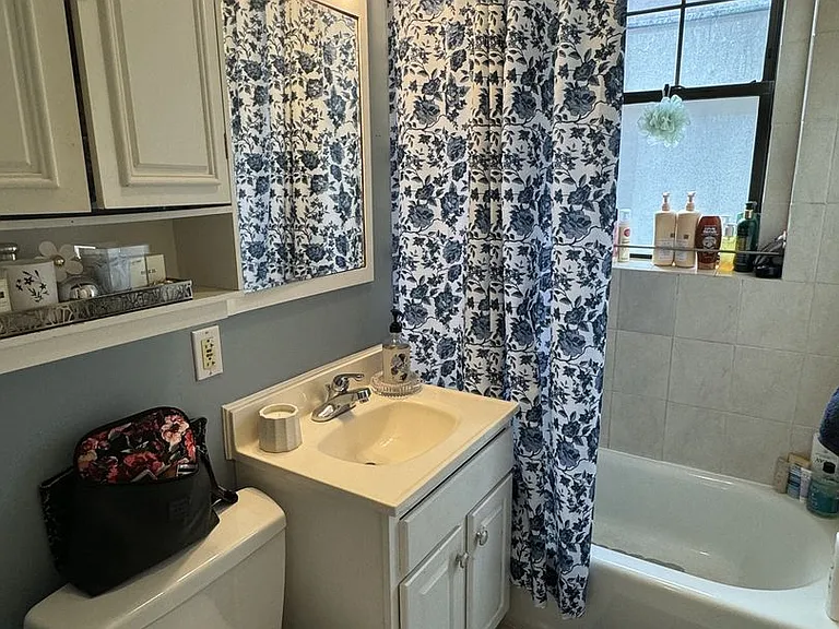 64 Queensberry St #115 — Photo 12