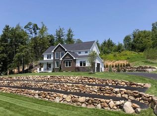 25 Indian Rock Rd, Bedford, NH 03110