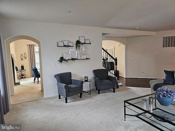5th image of 100 Bottsford Ave