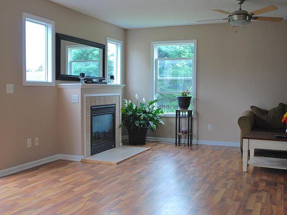 5th image of 8407 Keenan St