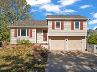 1122 E Elizabeth St, Olathe, KS 66061
