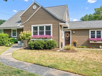 83 Highland Ave, Orchard Park, NY, 14127