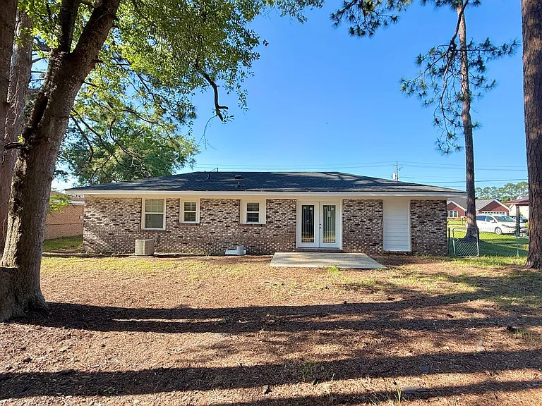 521 Azalea St — Photo 6