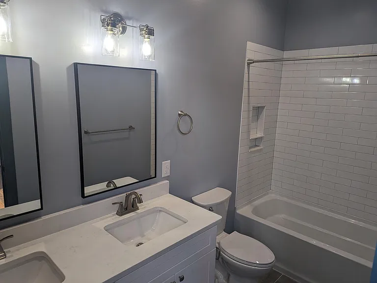 28 E 1st St #B — Photo 8